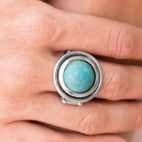 Jewelry - Turquoise and Silver Statement Ring - Stretchy  size 5.5 - 9 Fashion Jewelry
